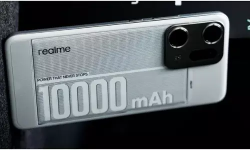 World’s first 10,000mAh smartphone