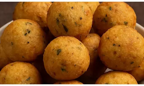 how to make rava bonda at home