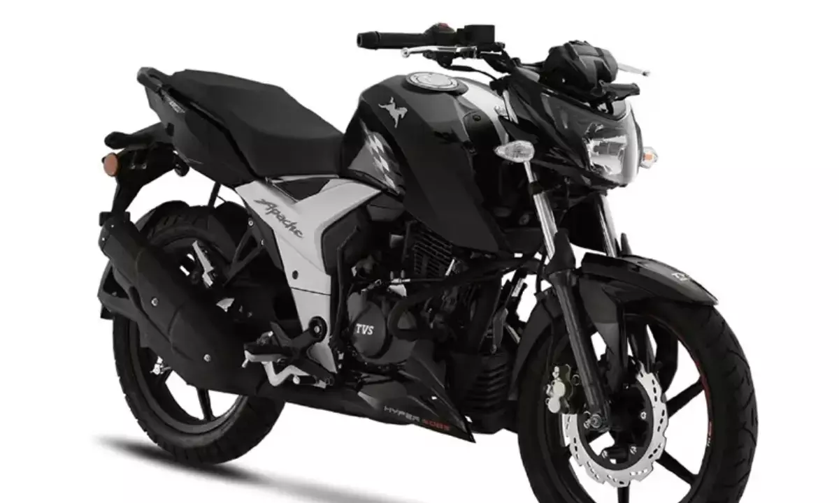 TVS Apache RTR 160 ने मचाया तहलका, प्रीमियम सेगमेंट की 4 बाइक्स की रफ्तार पड़ी धीमी