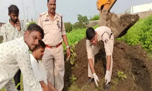 बुजुर्ग महिला का पुलिस ने किया अंतिम संस्कार