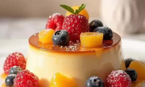 इस विधि से घर पर बनाएं चीज केक, जानें आसान रेसिपी