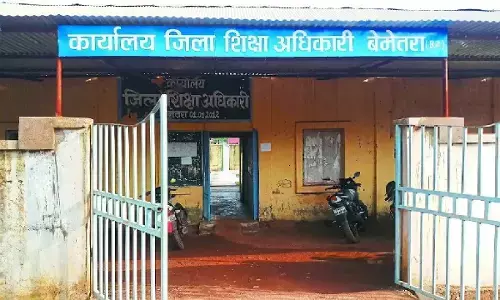 बोर्ड परीक्षा में परीक्षा परिणाम 50 प्रतिशत आने पर शिक्षा विभाग ने 9 स्कूलों के प्रभारी प्राचार्यों के वेतन वृद्धि को रोकी