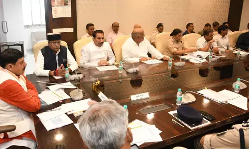 मध्यप्रदेश कैबिनेट बैठक में CM मोहन यादव के साथ मौजूद अन्य मंत्री।