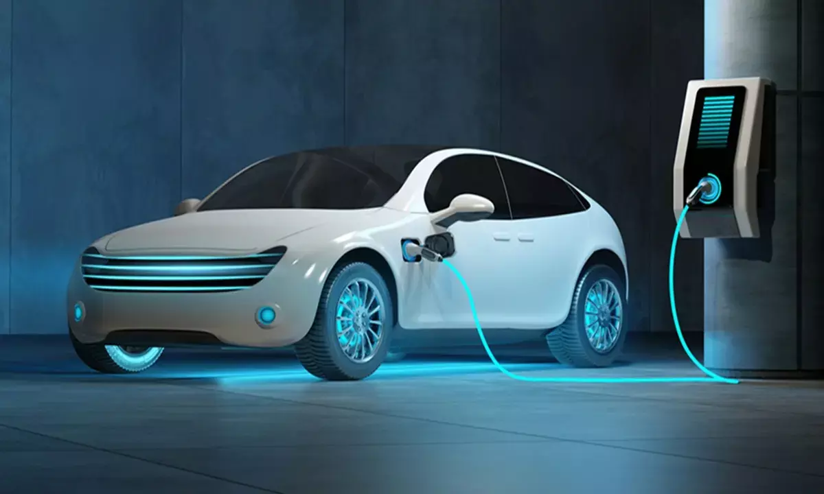 FAME India योजना के तहत अब तक 18.8 लाख इलेक्ट्रिक वाहनों को सब्सिडी और 8,885 चार्जिंग स्टेशन मिले।