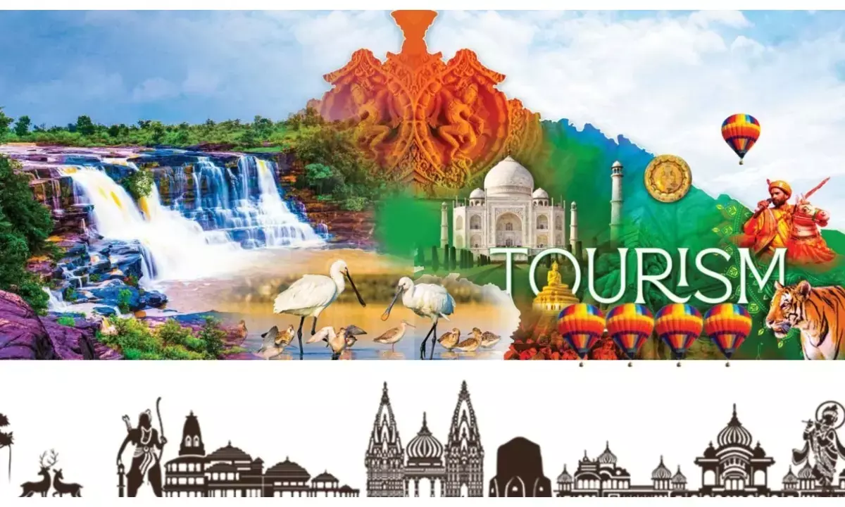 धार्मिक, सांस्कृतिक और ऐतिहासिक स्थलों की बदौलत उत्तर प्रदेश घरेलू और अंतरराष्ट्रीय पर्यटकों का प्रमुख केंद्र बना।