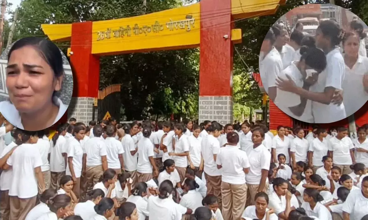 गोरखपुर ट्रेनिंग सेंटर के बाहर विरोध प्रदर्शन करतीं महिला सिपाही।