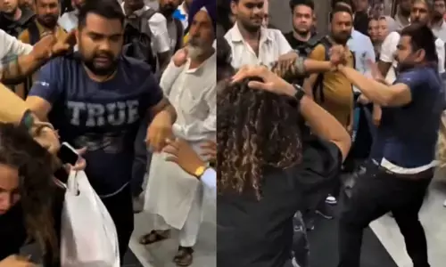 Delhi Metro Viral Video