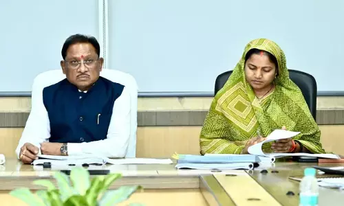 सीएम विष्णु देव साय और मंत्री लक्ष्मी राजवाड़े ने महानदी भवन में समाज कल्याण विभाग की उच्च स्तरीय समीक्षा बैठक ली