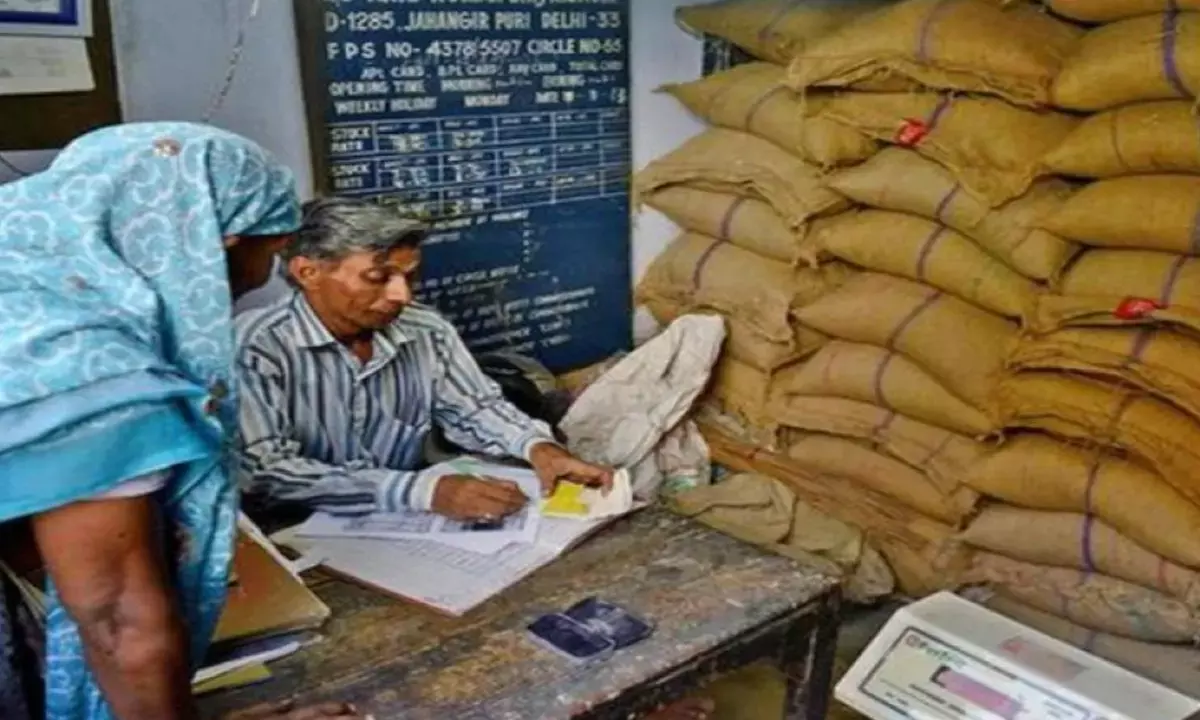 राज्य में राशन लेने वाले 38 लाख सदस्य संदिग्ध, राशन बंद, जांच के आदेश