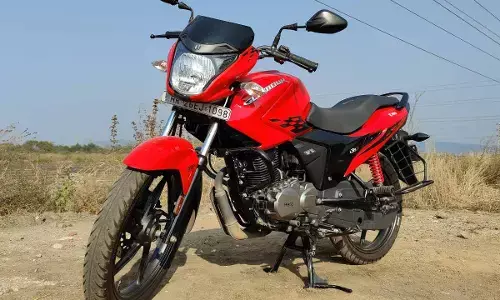 क्रूज कंट्रोल बटन के साथ आ रहा इस मोटरसाइकिल का नया मॉडल, फिक्स स्पीड में दौड़ेगी बाइक