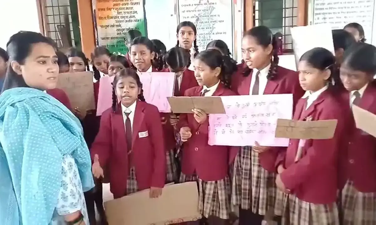 बच्चियों ने वार्डन पर दुर्व्यवहार के गंभीर आरोप लगाए