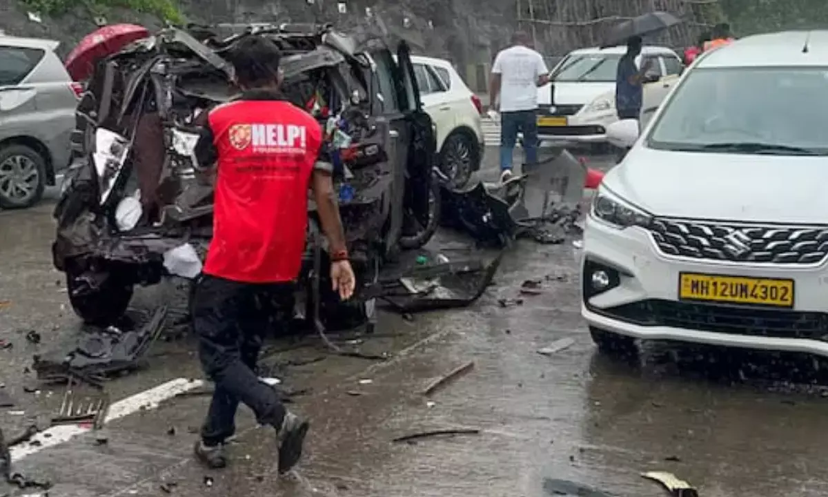 Mumbai-Pune Expressway accident, 1 dead