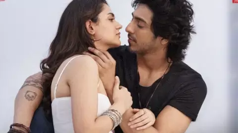 सैयारा बनी 2025 की दूसरी सबसे बड़ी हिट, जानिए कलेक्शन सैयारा बनी 2025 की दूसरी सबसे बड़ी हिट, जानिए कलेक्शन