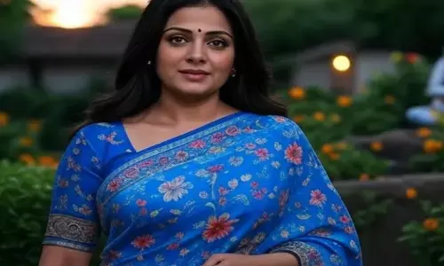 सावन के तीसरे दिन इस रंग की साड़ी पहनें