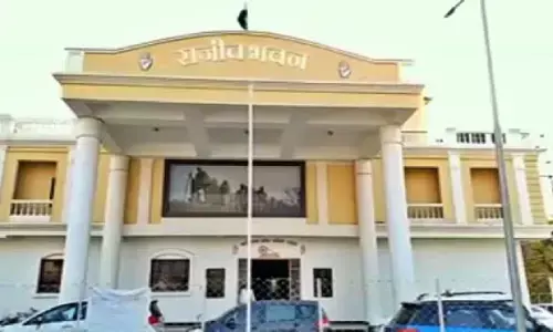 महासमुंद में कांग्रेस पार्टी ने पूर्व विधायक विनोद चन्द्राकर को कारण बताओ नोटिस जारी किया है