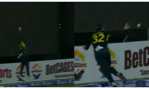 Glenn maxwell catch, glenn maxwell flying catch