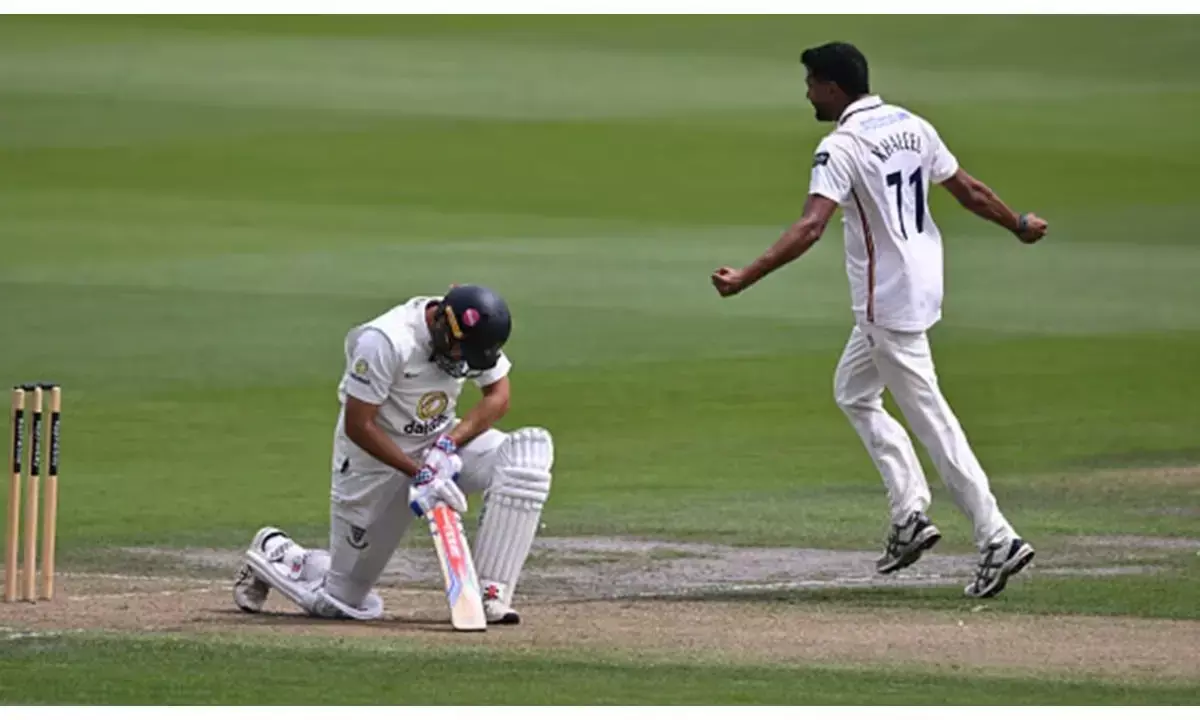 khaleel ahmed county cricket essex