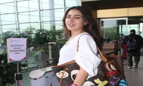 एक्ट्रेस सारा अली खान का सिंपल लुक