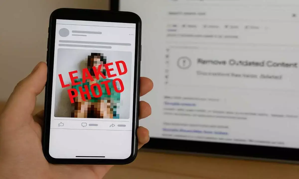 Blackmail girl with private photos in ghaziabad