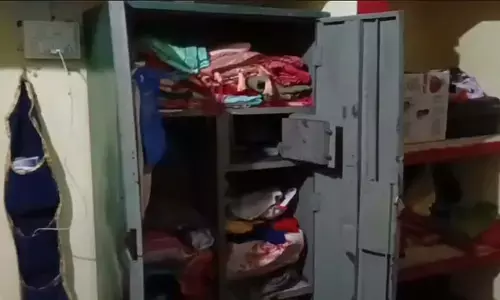 दिनदहाड़े डेढ़ लाख की चोरी