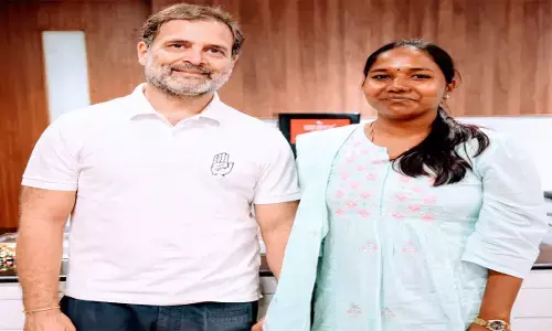 Preeti Manjhi with Rahul Gandhi
