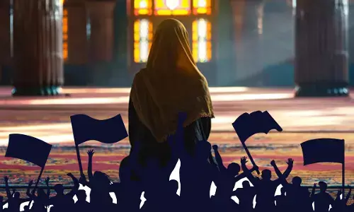 हरियाणा के फतेहाबाद में स्कूल में नमाज पढ़ाने की एक्टिंग करवाने पर हुआ बवाल।