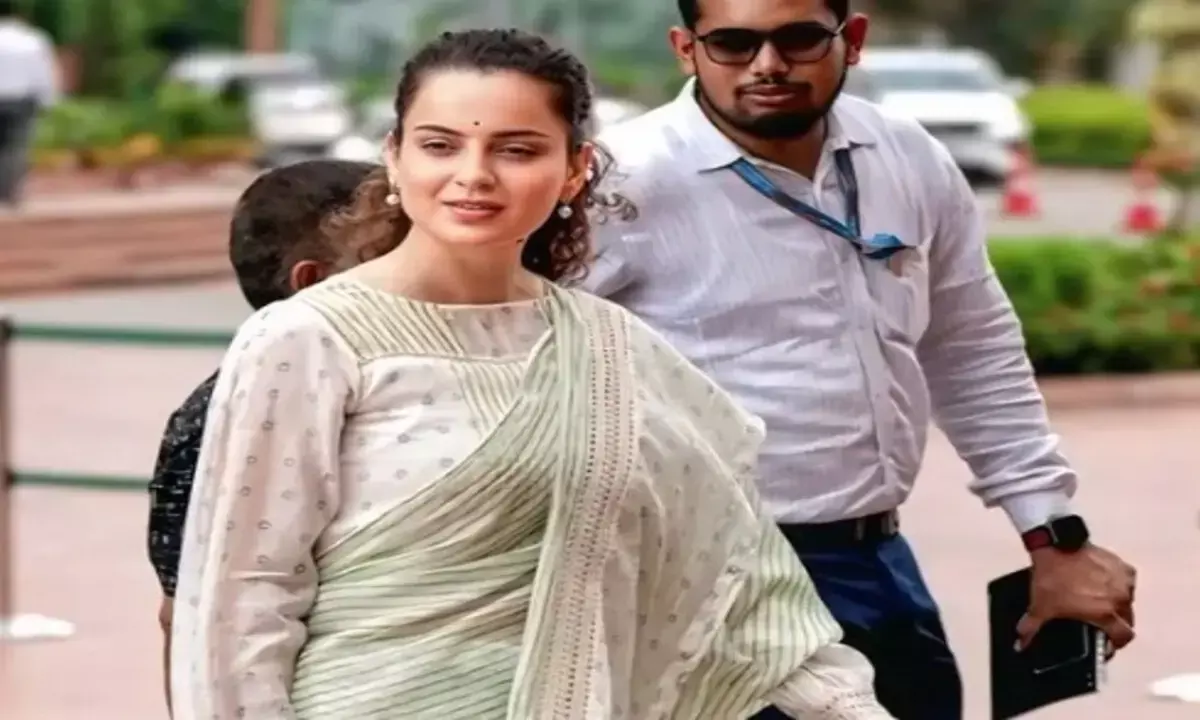 सांसद कंगना रनौत का कॉटन साड़ी लुक