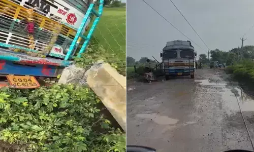 ट्रक ने तोड़ा 33 केवी का खंभा