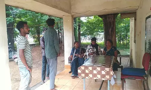 फूड प्वाइजनिंग से दो लोगों की मौत