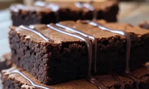 चॉकलेटी ब्राउनी बनाने की रेसिपी।
