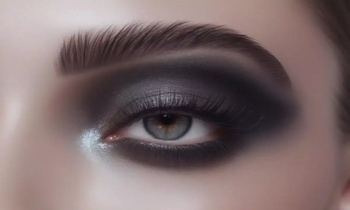 फेस्टिव सीजन के लिए आंखों का मेकअप कैसे करें फेस्टिव सीजन के लिए आंखों का मेकअप कैसे करें