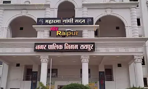 महापौर-सभापति के लिए टोयोटा गाड़ी: अफसरों के लिए 19 मारुति डिजायर खरीदेगा निगम