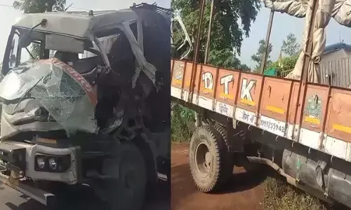 Trucks and tankers damaged in the accident Trucks and tankers damaged in the accident