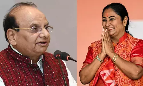 Delhi LG VK Saxena and CM Rekha Gupta
