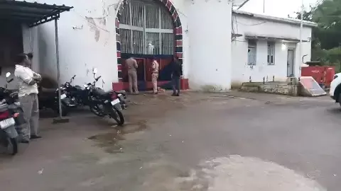 कोरबा जेल में बंद 4 विचाराधीन कैदी फरार हो गए