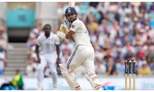 बैजबॉल का बाजा बजा डाला, गिल की जगह आकर आकाशदीप ने ठोकी पहली फिफ्टी, गंभीर भी मुस्कुराए