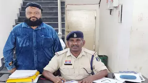 Sanjay Dutt fan Chittu in police custody