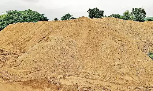 रेत रॉयल्टी घोटाले की जांच रिपोर्ट गायब :  पुलिस में चोरी की शिकायत