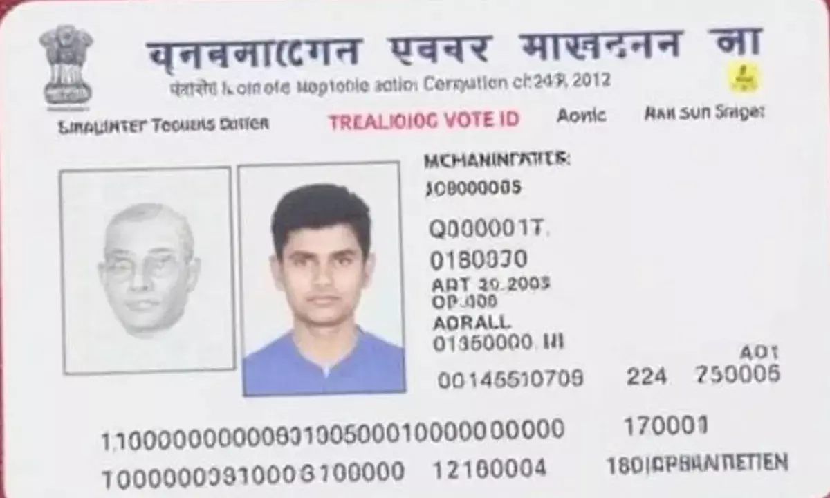 दो वोटर आईडी रखना अपराध, जानें कानूनी प्रावधान और रद्द कराने की प्रक्रिया।