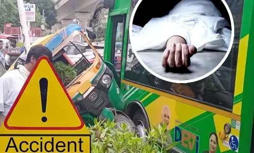 Auto rickshaw driver died in Delhi bus accident