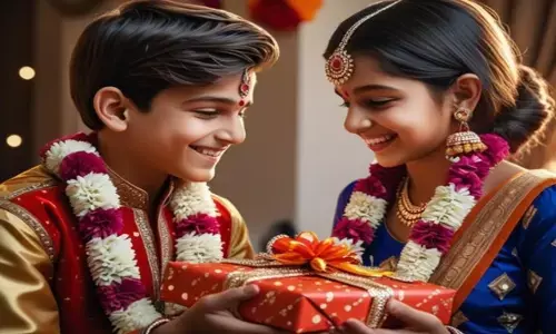 राखी पर बहन के लिए लें ये गिफ्ट्स
