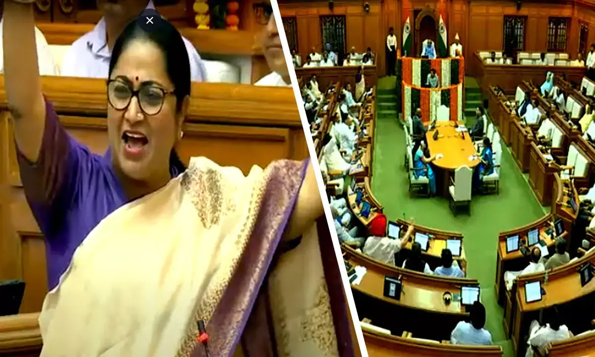 CM Rekha gupta in Delhi Assembly CM Rekha gupta in Delhi Assembly