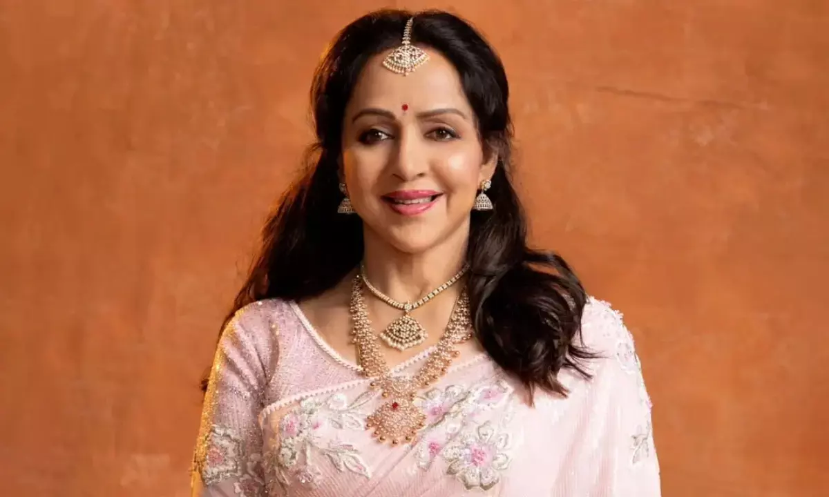 शोले 1975 में रिलीज हुई थी।