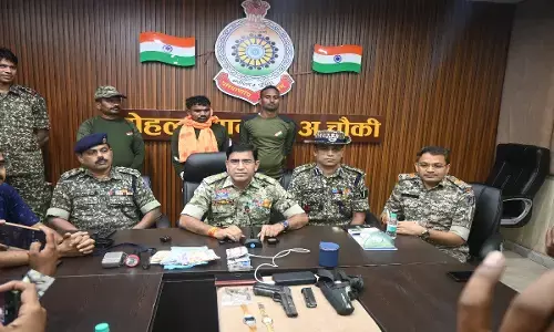 सुरक्षाबलों ने हार्डकोर नक्सली कमांडर श्रीकांत पूनेम को जंगल से गिरफ्तार किया है