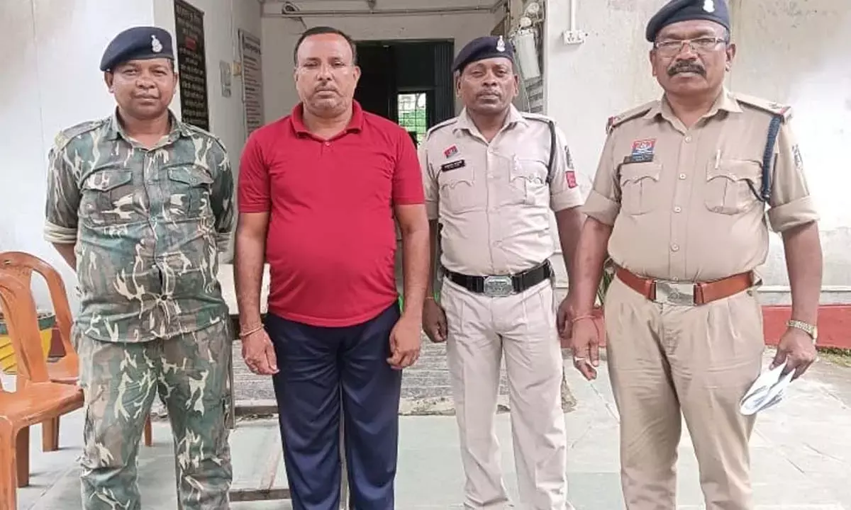 आरोपी गिरफ्तार आरोपी गिरफ्तार