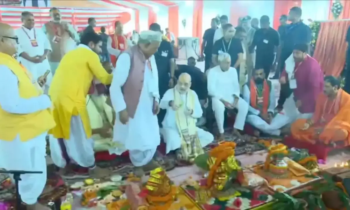 मां जानकी मंदिर का भूमिपूजन: अमित शाह और नीतीश कुमार ने रखी पहली ईंट मां जानकी मंदिर का भूमिपूजन: अमित शाह और नीतीश कुमार ने रखी पहली ईंट