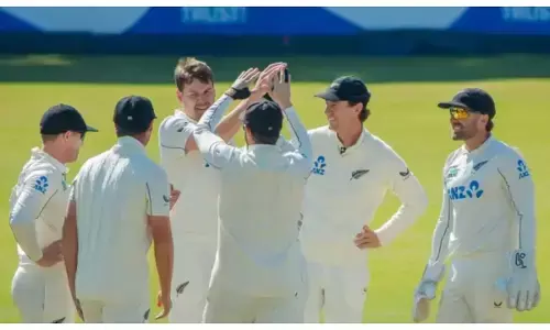 new zealand beat zimbabwe in bulawayo test by innings and 359 runs