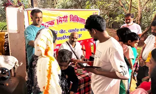 शिविर में उपस्थित लोग