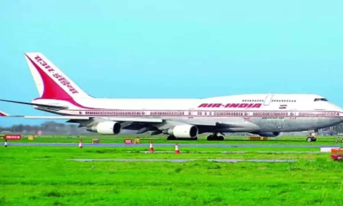 रायपुर एयरपोर्ट पर नहीं खुला एयर इंडिया फ्लाइट का गेट