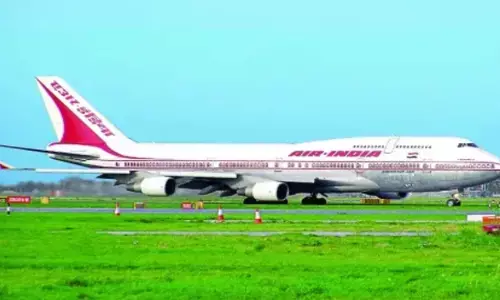 रायपुर एयरपोर्ट पर नहीं खुला एयर इंडिया फ्लाइट का गेट